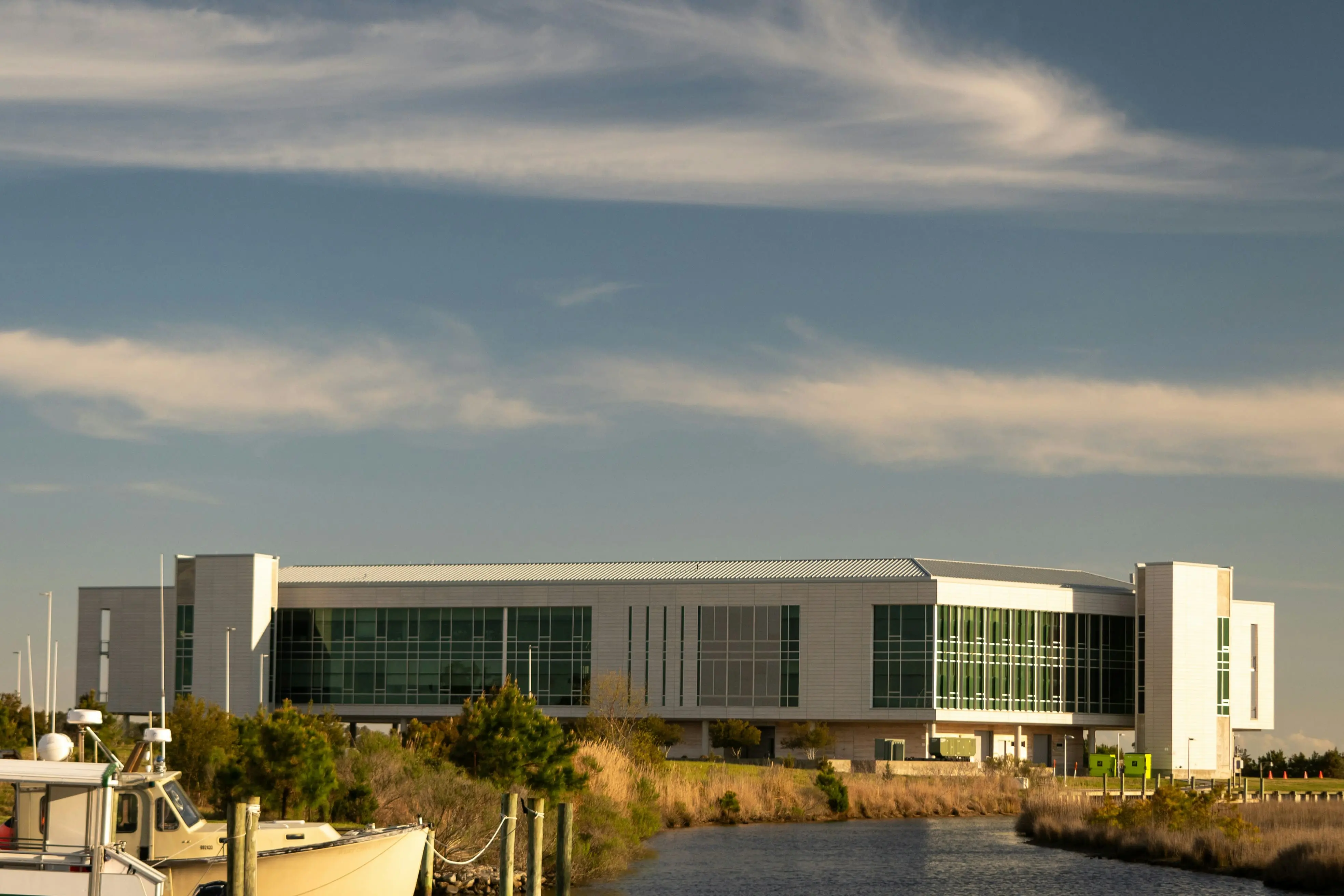 Top Universe Institute - Modern AI Education Campus